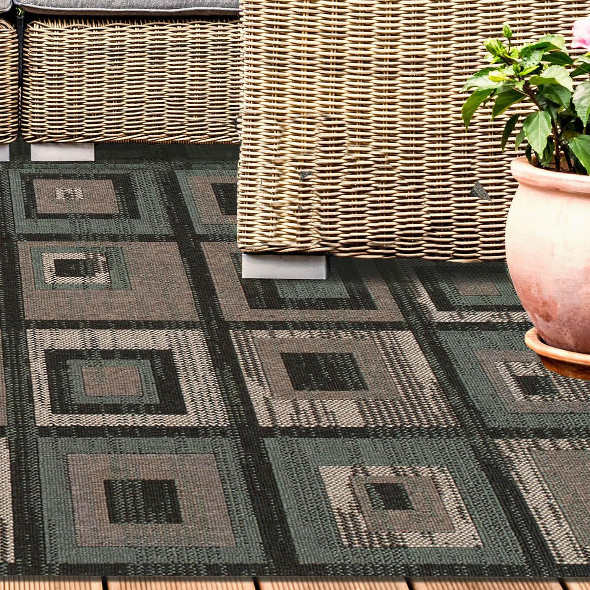 Colburn Geometric Indoor Outdoor Rugs Weather Resistant Area Rug